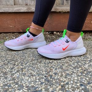 Nike React Escape Run Flyknit